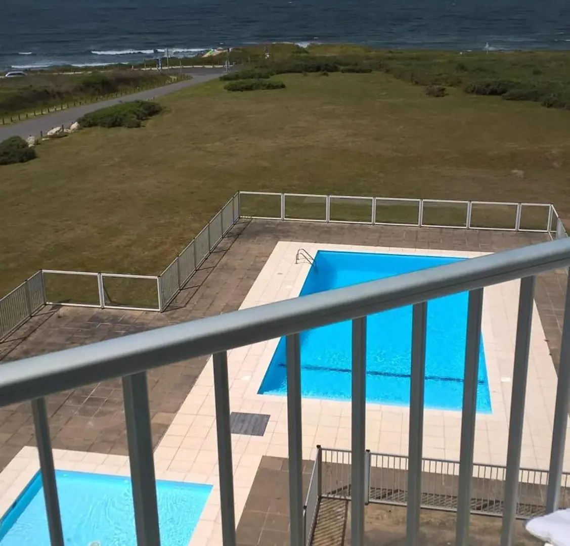 Seaside Tennis Apartment with Pool View in Guidel